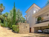Villa for sale in Los Flamingos, Benahavis