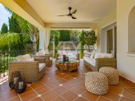 Villa for sale in Los Flamingos, Benahavis
