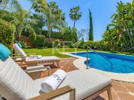 Villa for sale in Los Flamingos, Benahavis