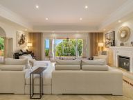 Villa for sale in Los Flamingos, Benahavis
