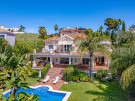 Villa for sale in Los Flamingos, Benahavis