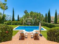 Villa for sale in Los Flamingos, Benahavis
