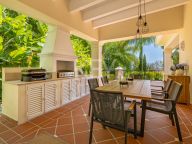 Villa for sale in Los Flamingos, Benahavis