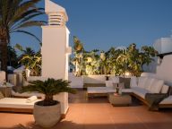 Duplex Penthouse for sale in Alcazaba Beach, Estepona