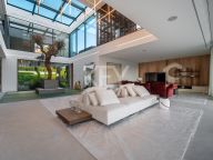 Villa for sale in Marbella Golden Mile