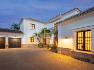 Villa en venta en El Paraiso, Estepona
