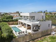 Вилла на продажу в Сан Педро де Алькантара