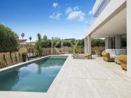 Вилла на продажу в Сан Педро де Алькантара