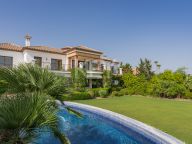 Villa for sale in Paraiso Alto, Benahavis