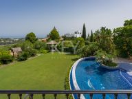 Villa for sale in Paraiso Alto, Benahavis