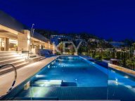 Villa en venta en Cascada de Camojan, Marbella Golden Mile