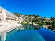 Villa en venta en Cascada de Camojan, Marbella Golden Mile