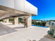 Villa en venta en Cascada de Camojan, Marbella Golden Mile