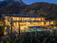 Villa en venta en Cascada de Camojan, Marbella Golden Mile