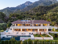 Villa en venta en Cascada de Camojan, Marbella Golden Mile