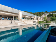 Villa en venta en Cascada de Camojan, Marbella Golden Mile