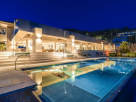 Villa en venta en Cascada de Camojan, Marbella Golden Mile