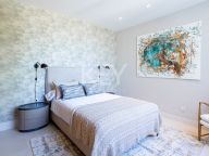 Villa for sale in El Paraiso, Estepona