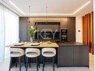 Villa for sale in El Paraiso, Estepona