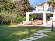 Villa for sale in Las Brisas del Golf, Nueva Andalucia