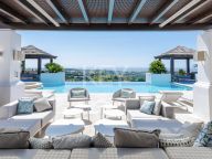 Villa for sale in Los Flamingos, Benahavis