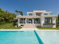 Villa en venta en Los Flamingos, Benahavis