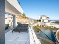 Apartment for sale in Byu Hills, Benahavis