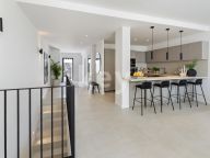 Town House for sale in Rodeo Alto, Nueva Andalucia