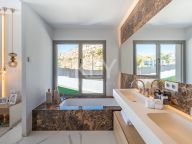 Apartment for sale in Byu Hills, Benahavis