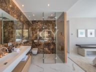 Apartment for sale in Byu Hills, Benahavis