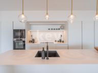 Apartment for sale in Byu Hills, Benahavis