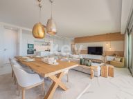 Apartment for sale in Byu Hills, Benahavis