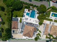 Villa for sale in La Cerquilla, Nueva Andalucia