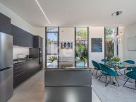 Villa for sale in Casablanca, Marbella Golden Mile