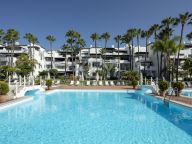 Ground Floor Apartment for sale in Marina Puente Romano, Marbella Golden Mile