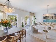 Town House for sale in Las Encinas, Benahavis