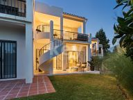 Town House for sale in Aloha, Nueva Andalucia