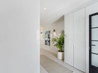 Town House for sale in Aloha, Nueva Andalucia
