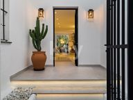 Town House for sale in Aloha, Nueva Andalucia