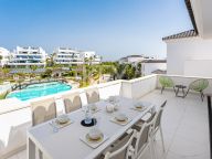 Пентхаус дуплекс на продажу в Estepona Hills, Эстепона