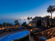 Penthouse for sale in Rio Real, Marbella East