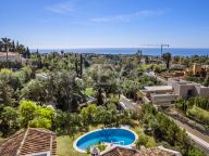 Villa en venta en Cascada de Camojan, Marbella Golden Mile