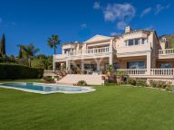 Villa en venta en Cascada de Camojan, Marbella Golden Mile