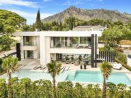 Villa en venta en Rocio de Nagüeles, Marbella Golden Mile