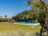 Villa for sale in Santa Clara, Marbella East