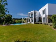 Villa for sale in Santa Clara, Marbella East