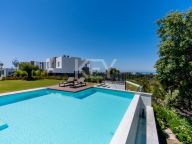 Villa for sale in Santa Clara, Marbella East