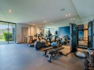 Villa for sale in La Quinta Hills, Benahavis