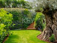 Villa for sale in La Quinta Hills, Benahavis