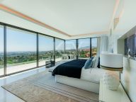 Villa for sale in La Quinta Hills, Benahavis